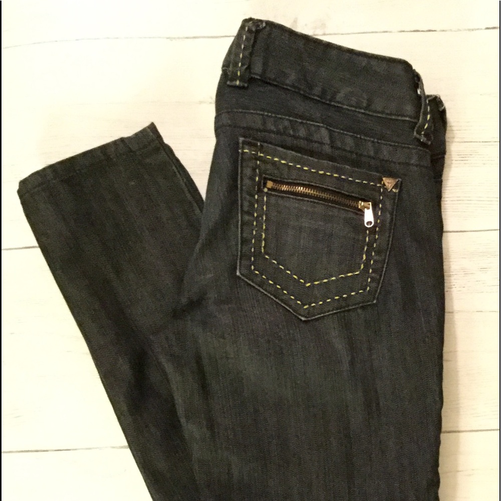 New without tags, Super Cute Guess Skinny Jeans, Size 27